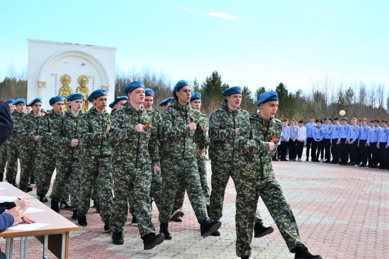 Шагаем строем